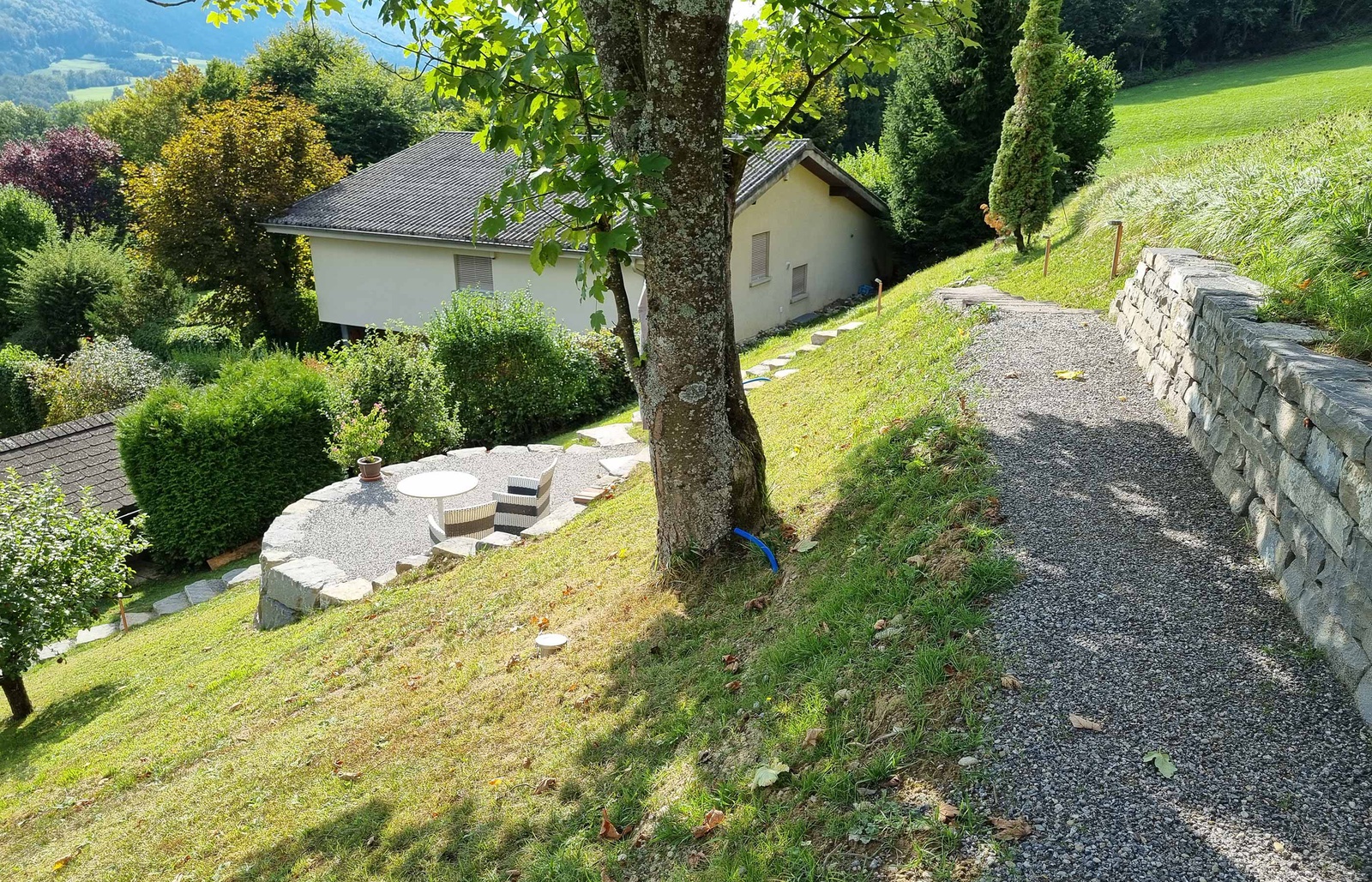 Neugestaltung Garten an Hanglage