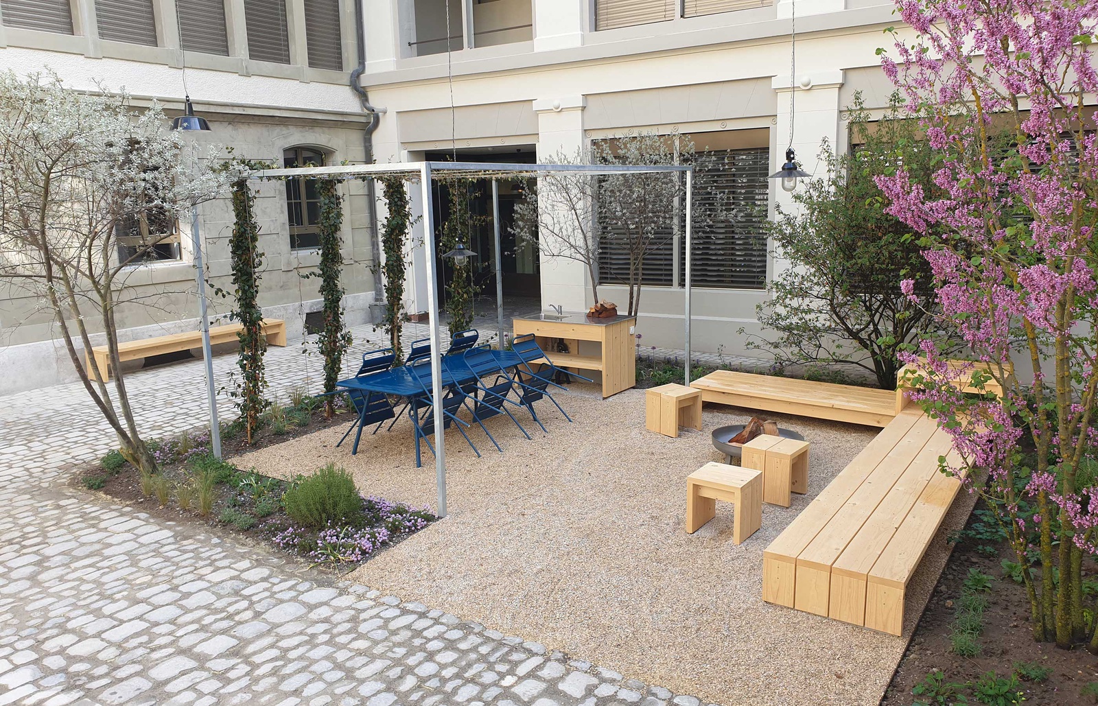 Neugestaltung Innenhof